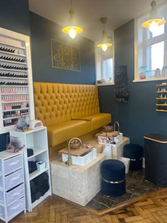 686 Knutsford Road, Image 4