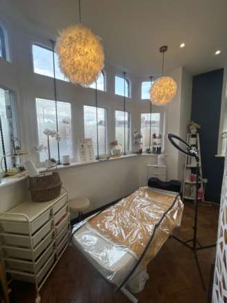 686 Knutsford Road, Image 8