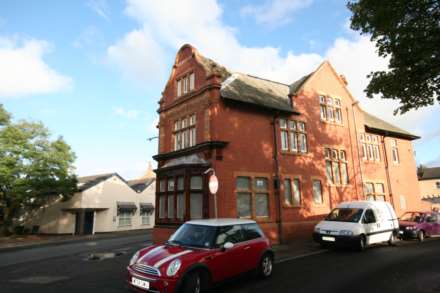 Latchford, Image 2