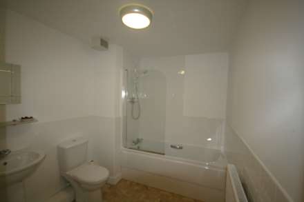 Elphins Drive, Wilderspool Park, Stockton Heath, Image 7