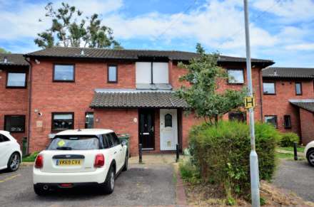 1 Bedroom Flat, Mallow Gardens, Billericay