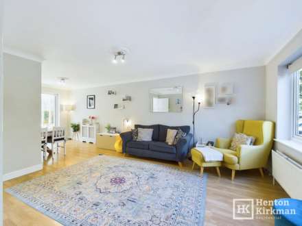 Lampern Crescent, Billericay, Image 4