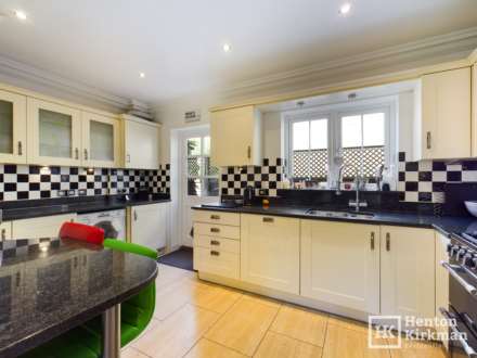Tye Common Road, Billericay, Image 6
