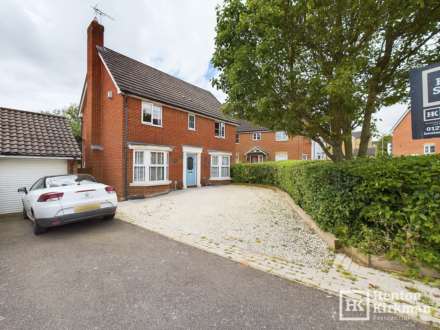 4 Bedroom Detached, Royal Oak Chase, Laindon Park, Laindon