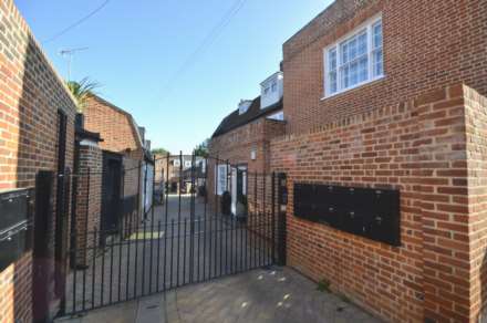 Sheradays Mews, High Street, Billericay, Image 2