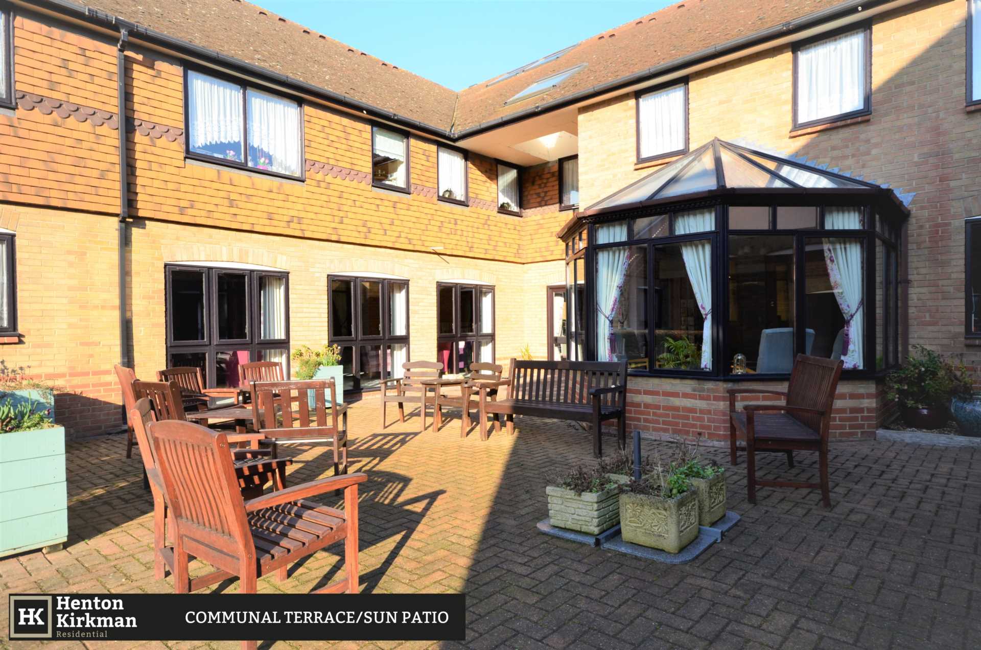 Park Lodge, Queens Park, Image 13