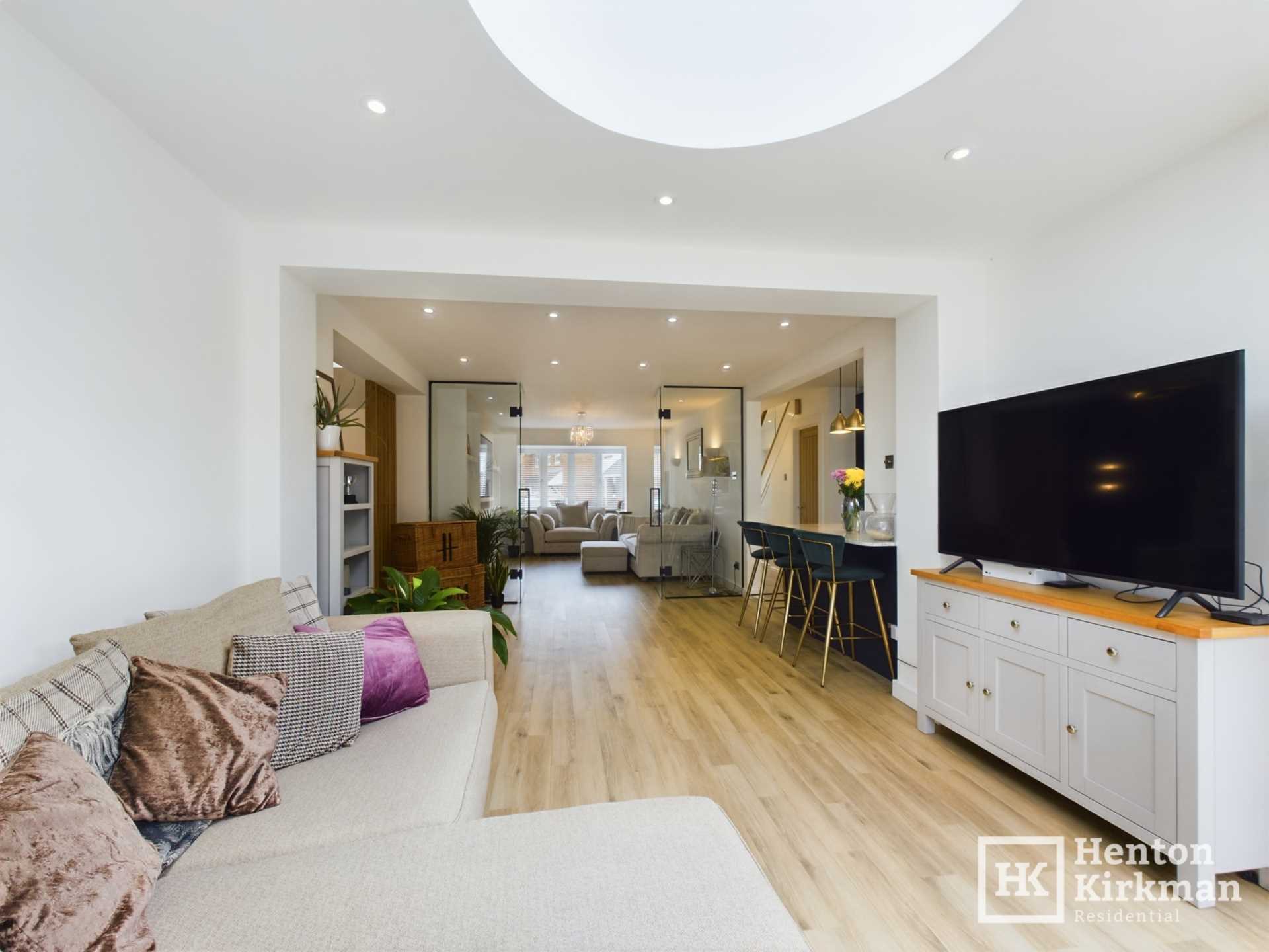 Earl Mountbatten Drive, Billericay, Image 4