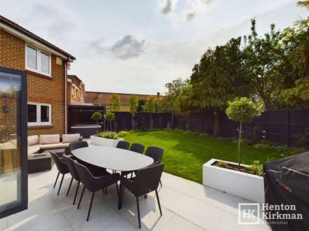 Earl Mountbatten Drive, Billericay, Image 30