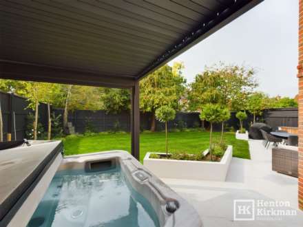 Earl Mountbatten Drive, Billericay, Image 31