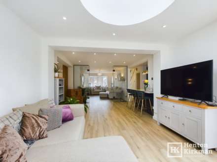 Earl Mountbatten Drive, Billericay, Image 4