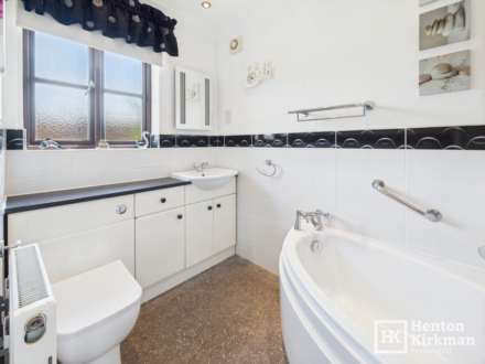 Earl Mountbatten Drive, Billericay, Image 14
