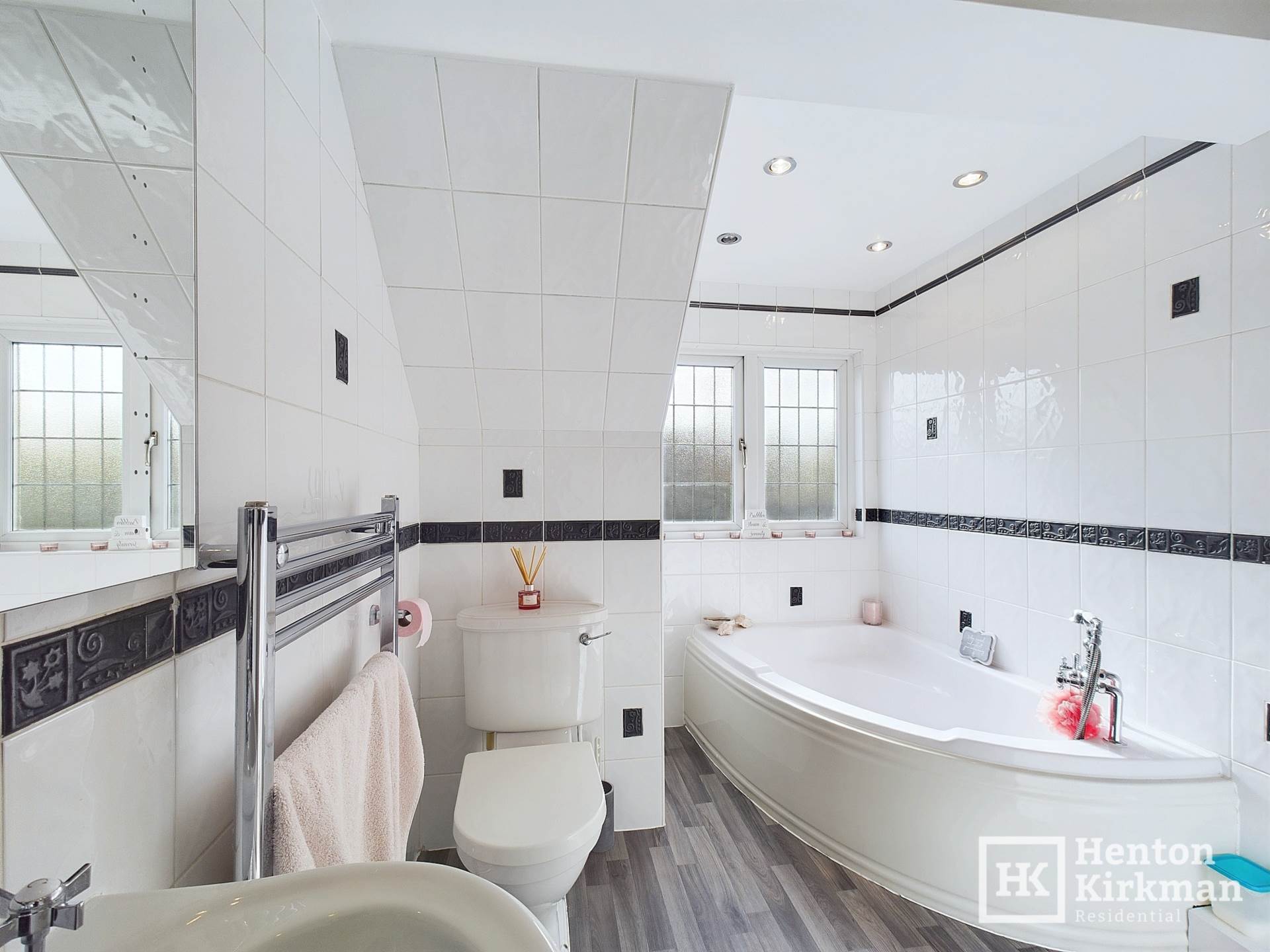 Netherpark Drive, Gidea Park, Image 24