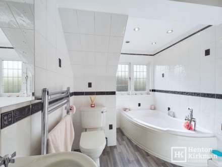 Netherpark Drive, Gidea Park, Image 24