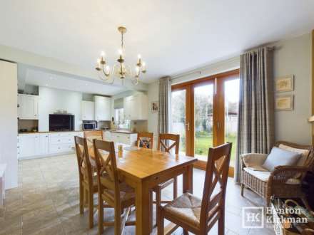 Netherpark Drive, Gidea Park, Image 6