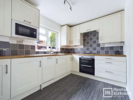 Queens Gate Mews, Billericay, Image 6