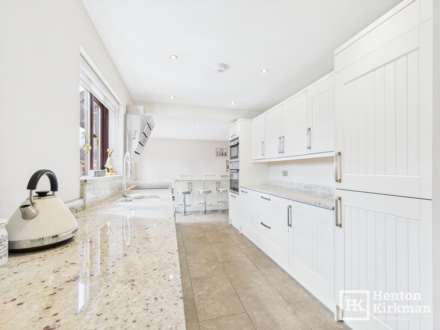 Froden Brook, Coopers Croft, Billericay, Image 13