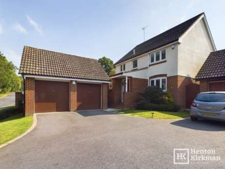 Rosebay Avenue, Billericay