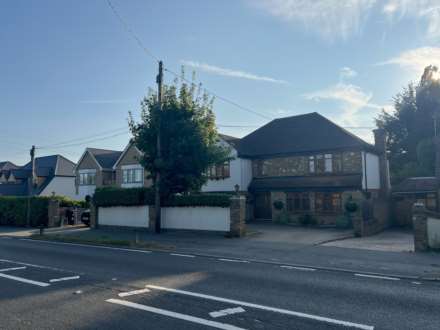 Noak Hill Road, Laindon, Image 30