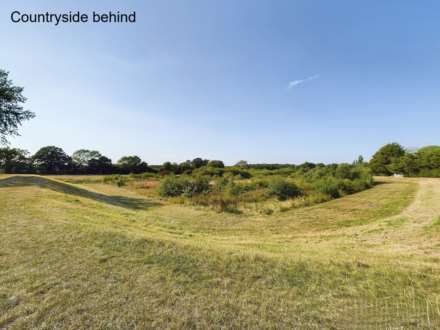 Noak Hill Road, Laindon, Image 31