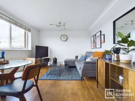 Radford Court, Billericay, Image 4