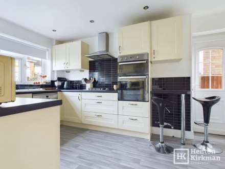 Hollyford, Billericay, Image 4