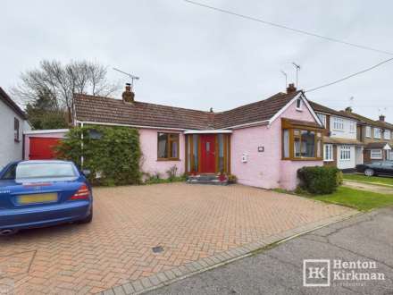 3 Bedroom Detached, Passingham Avenue, Billericay