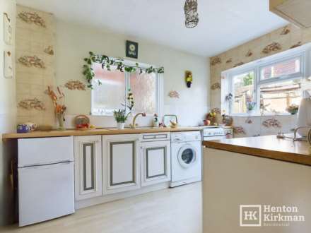 Outwood Common Road, Billericay, Image 4