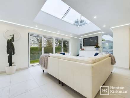 Sweet Chestnut Mews, Billericay, Image 12