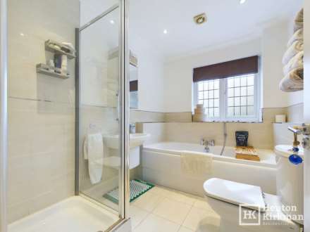 Sweet Chestnut Mews, Billericay, Image 25