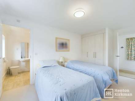 Raven Gardens, Silver End, Image 17
