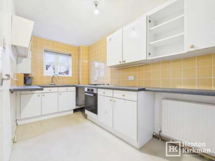 Kensington Gardens, Billericay, Image 4