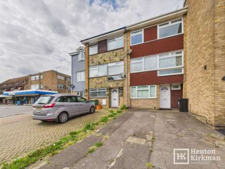 4 Bedroom Town House, Meadow Rise, Billericay