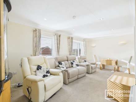 Park Lodge, Billericay, Image 5