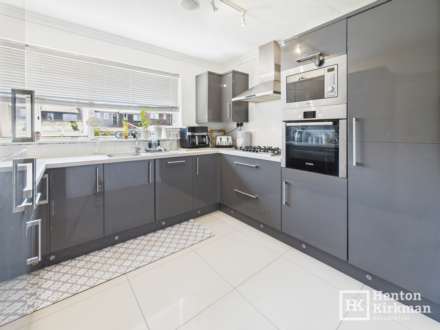 Hunter Avenue, Shenfield, Image 3