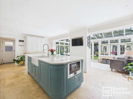 Robertson Drive, Wickford, Image 4