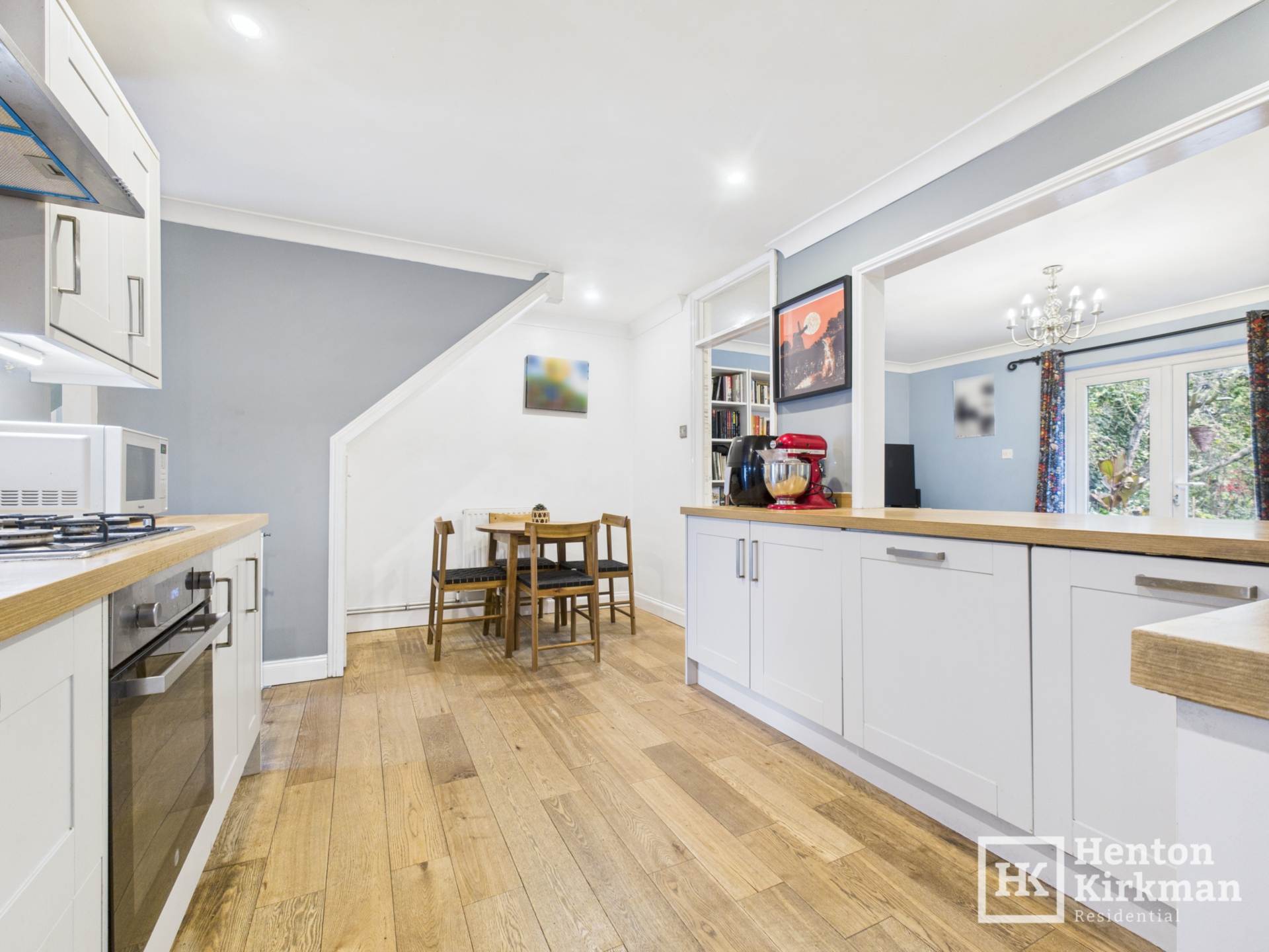 Outwood Farm Close, Essex, Image 6