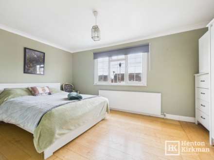 Outwood Farm Close, Essex, Image 10