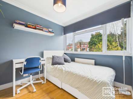 Outwood Farm Close, Essex, Image 13