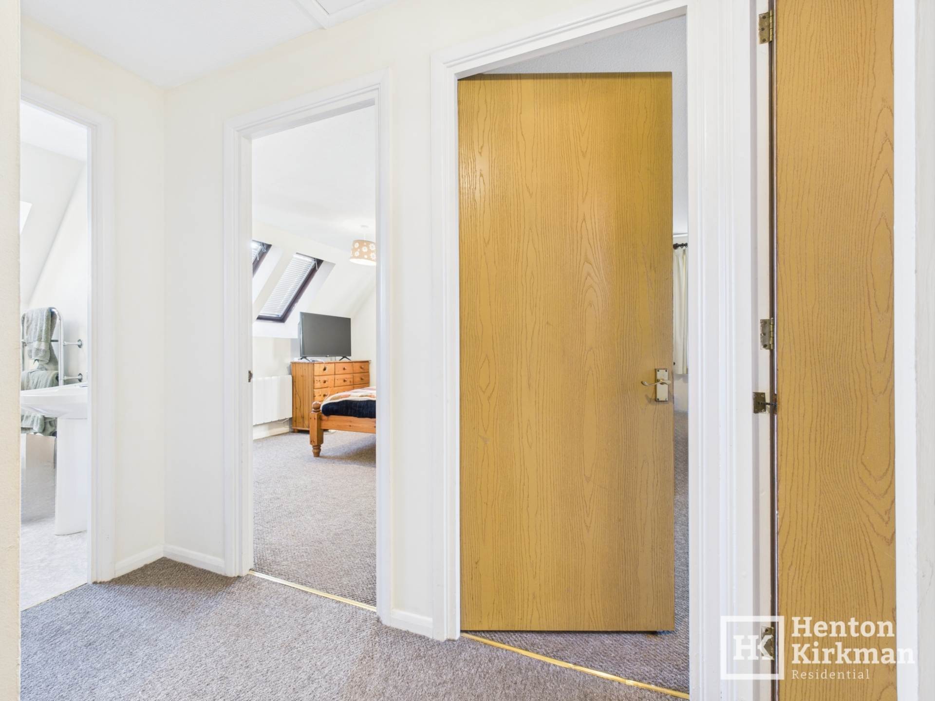 Spruce Close, Laindon, Image 2