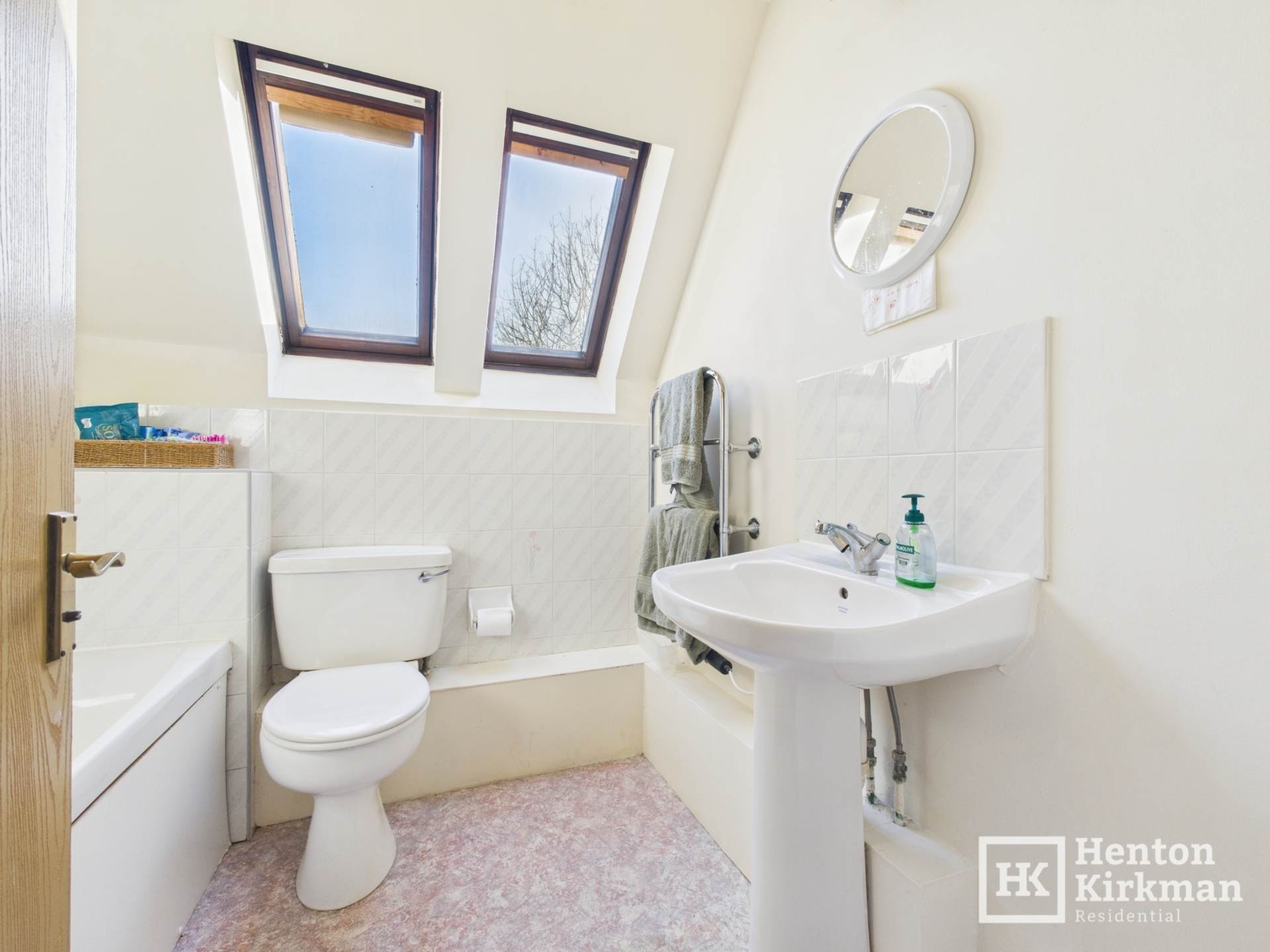 Spruce Close, Laindon, Image 9