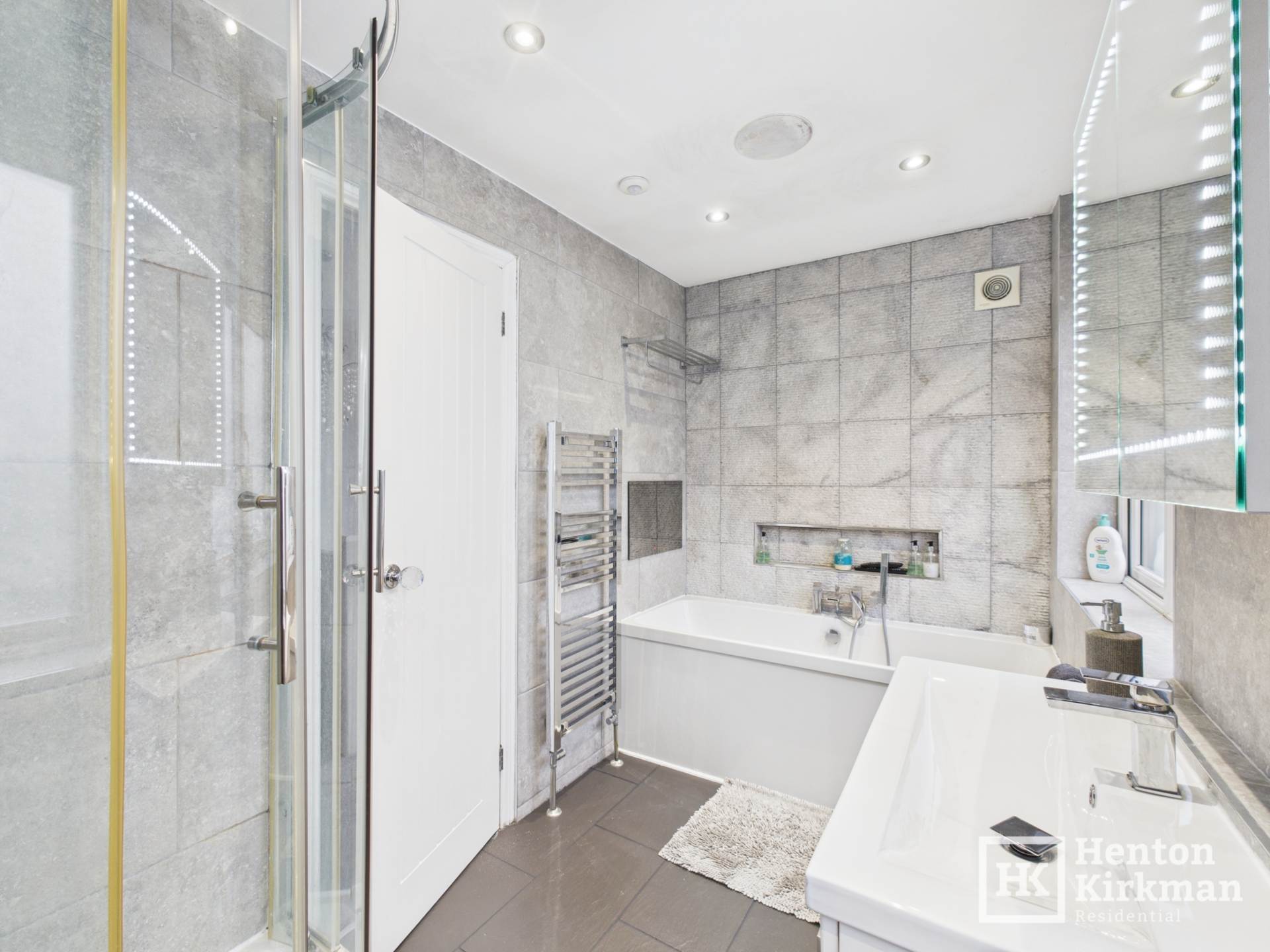 Moat Edge Gardens, Billericay, Image 15