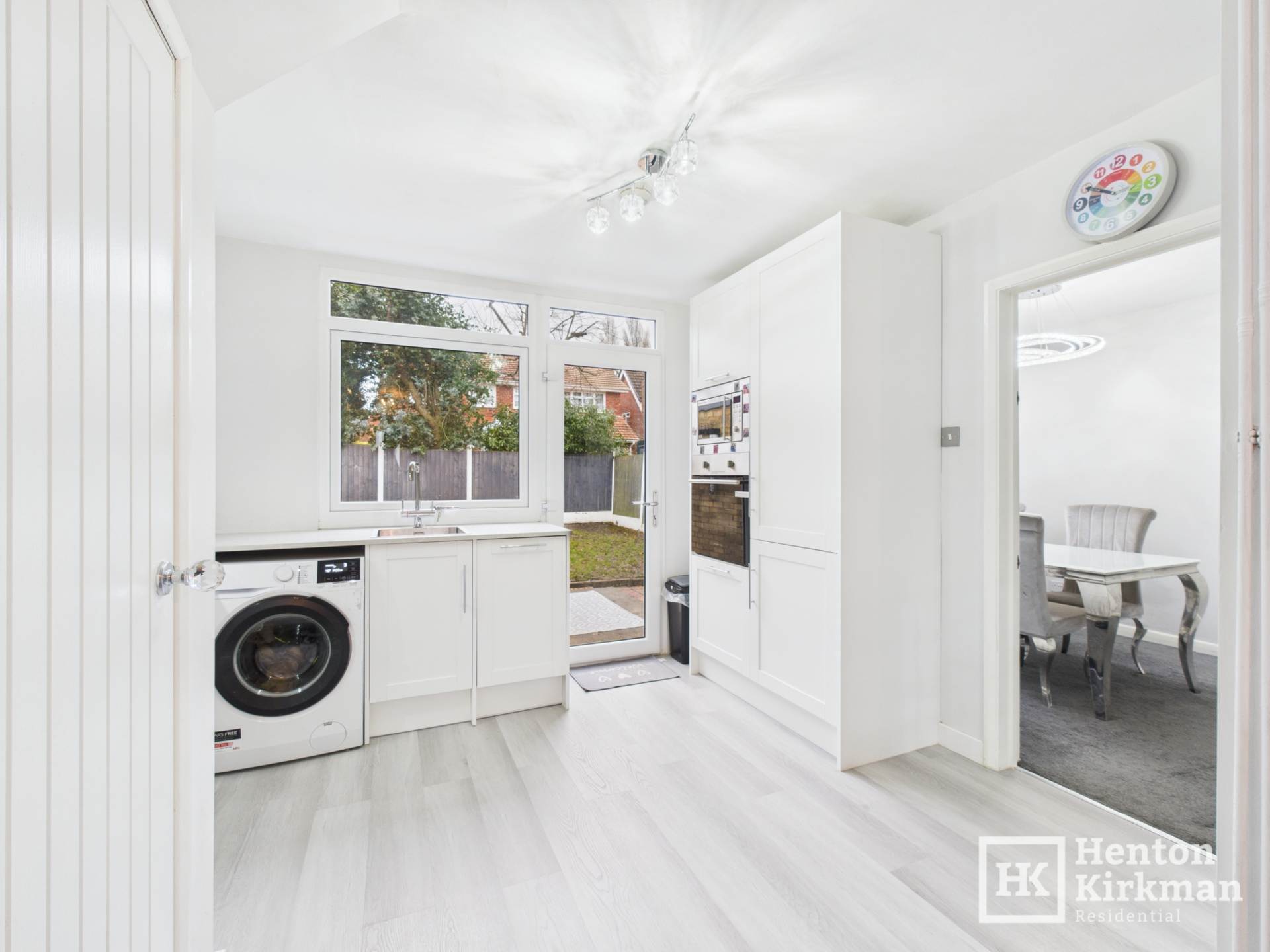 Moat Edge Gardens, Billericay, Image 6