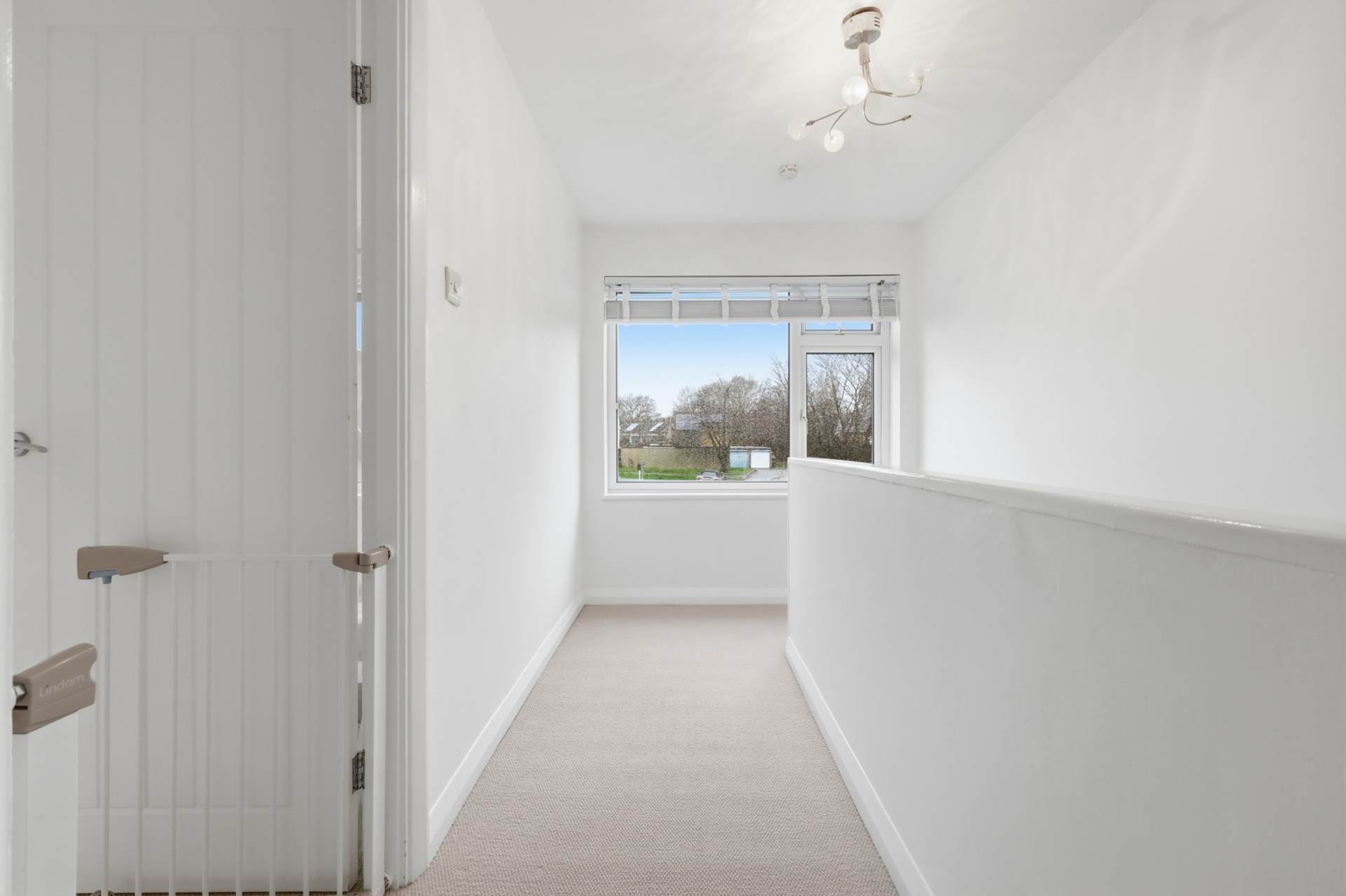 Outwood Common Road, Billericay, Image 16