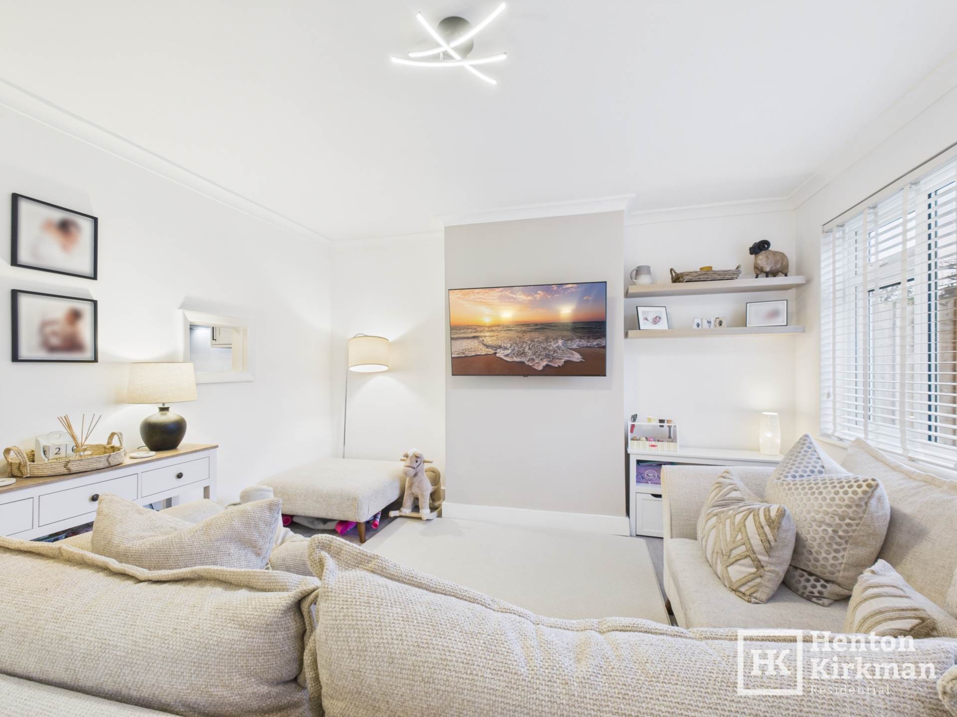 Outwood Common Road, Billericay, Image 7