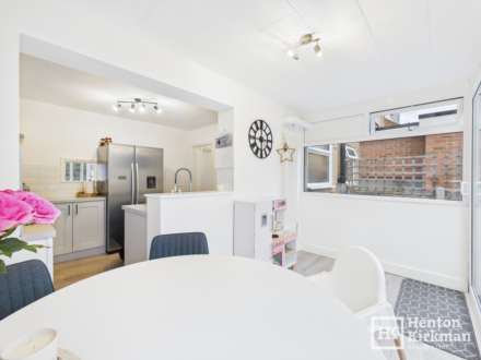 Outwood Common Road, Billericay, Image 13