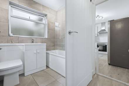 Outwood Common Road, Billericay, Image 14