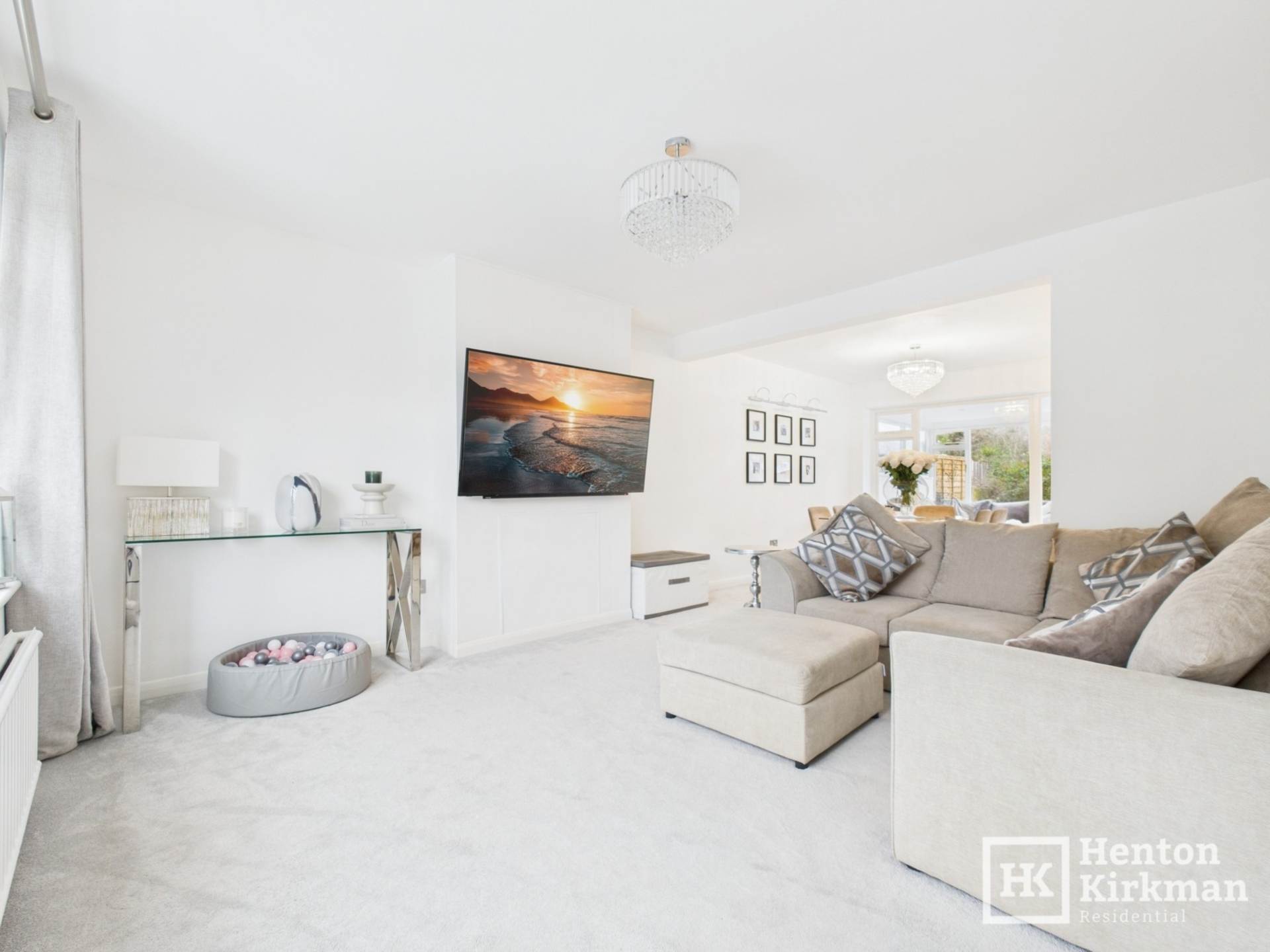 Cherry Gardens, Billericay, Image 4