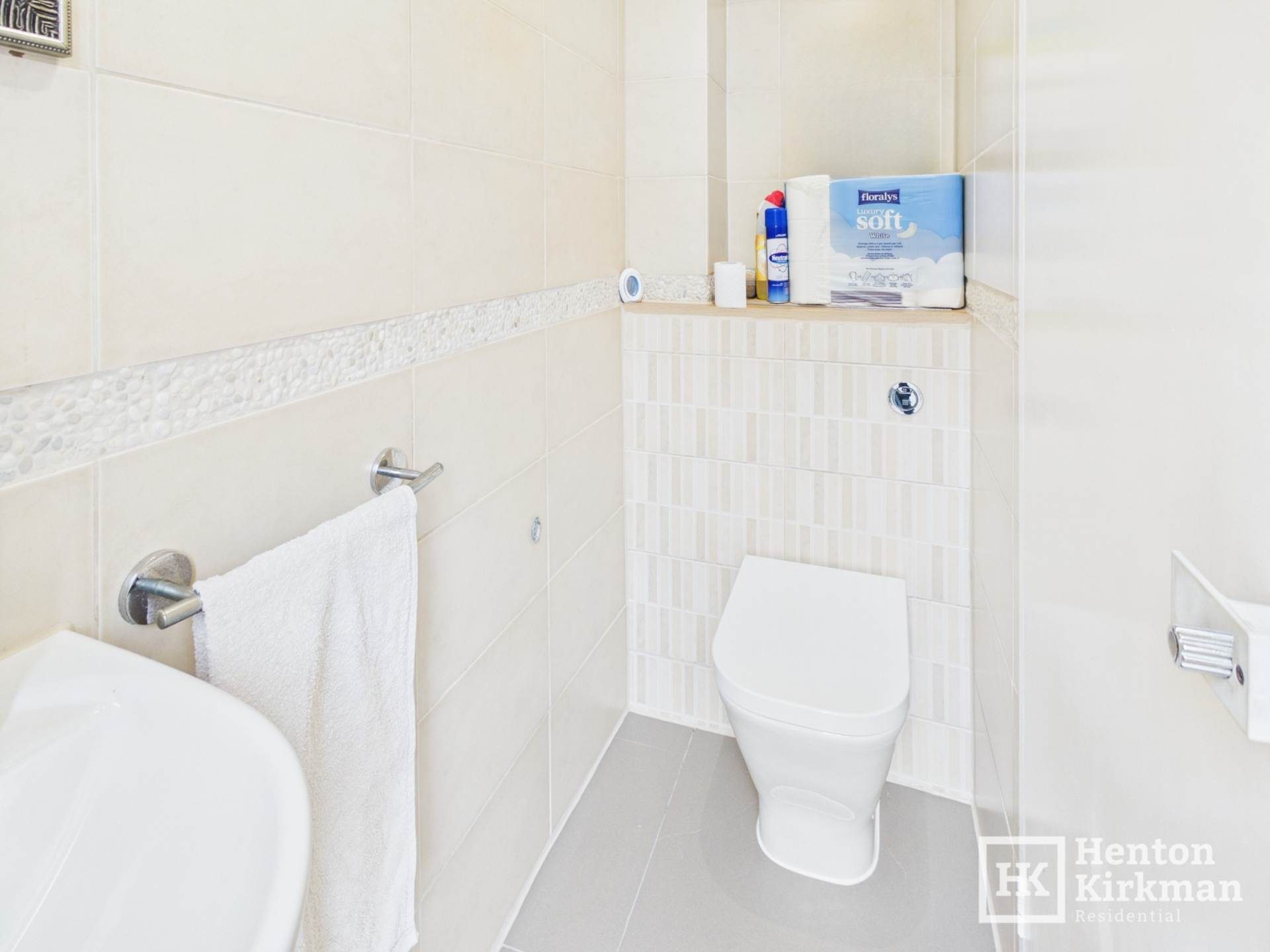 Elizabeth Way, Basildon, Image 9