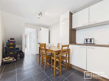 Elizabeth Way, Basildon, Image 7