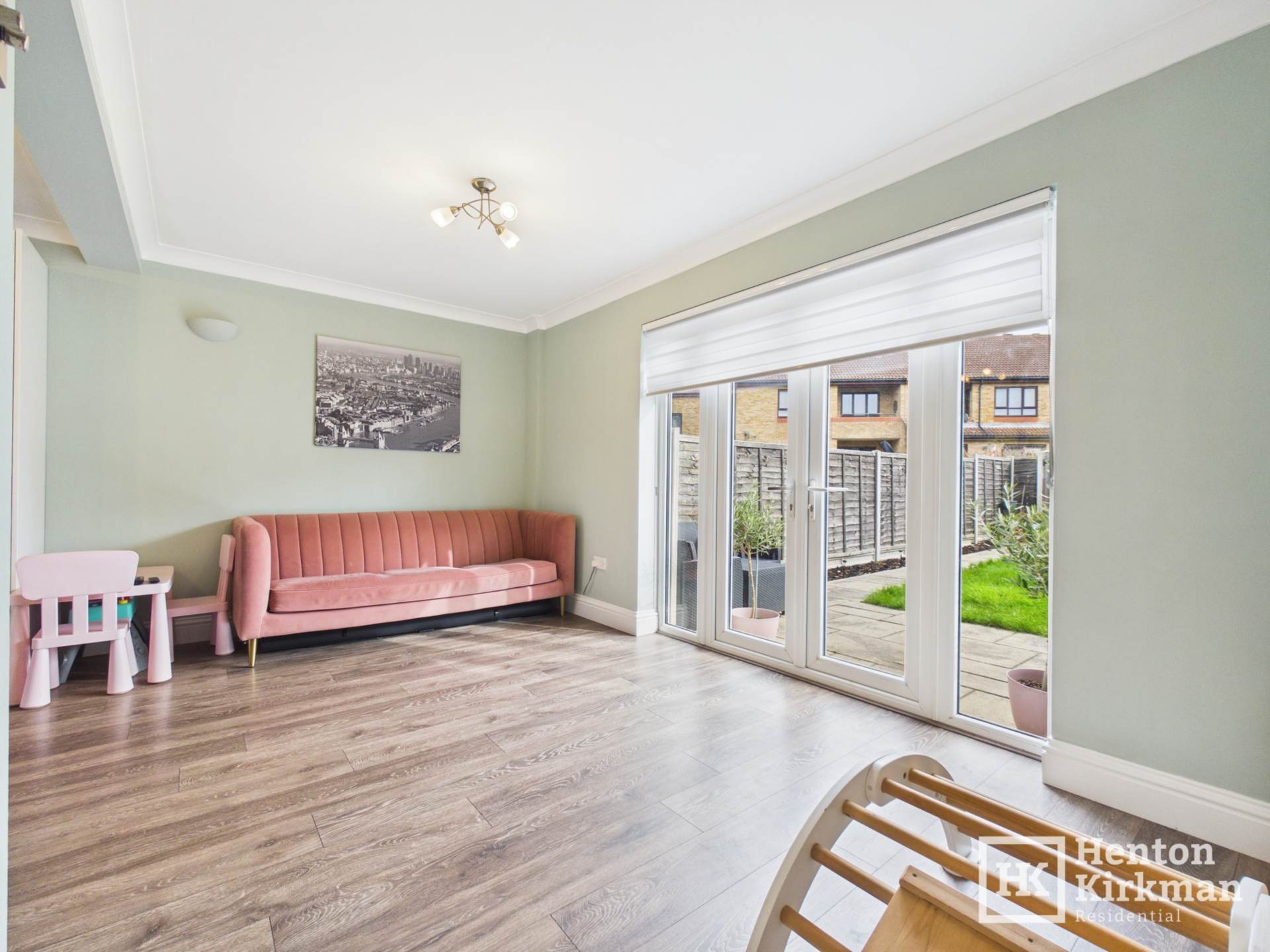 Queens Gate Mews, Billericay, Image 3